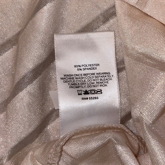 EXPRESS velvet striped sheer short sleeve shirt w/ high-low slit in size medium - Picture 9 of 9